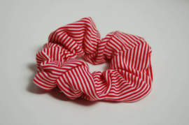 12004 - Rood wit gestreepte scrunchie