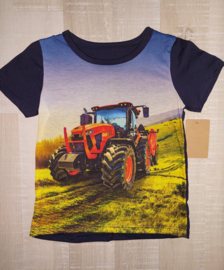180026 - Tractor shirt maat 122-128