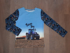 3438 - Farm Boy tractor sweater maat 122-128