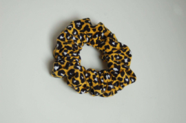 12016 -  Gele leopard scrunchie