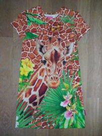 4471 - Giraffe jurkje maat 110-116 en 122-128