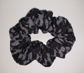 12043 - Scrunchie zwart kant