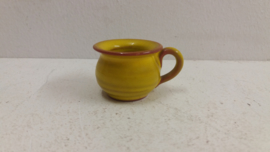 3 kleine mini vaasjes 3 x 1 cm. / 3 small vases 1.18 x 0.39 inch.