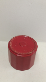 Rode bloempot nummer 2140 in maat 3 / Red planter number 2140 size 3