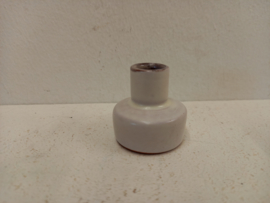 Klein wit vaasje 4 x 4 cm. / Little vase in white 1.57 x 1.57  inch.
