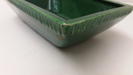 Een plantschaal in groen. / Planter in green.