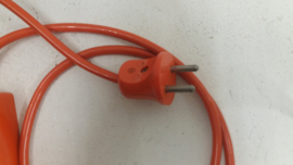 oranje verlengsnoer met 3 stopcontacten / orange extension cord with 3 sockets