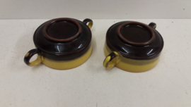Geel bruine soepkommen met oortjes /  Yellow brown soup bowls with handles