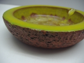 Pieter Groeneveld asbak geel 12 cm. / Pieter Groeneveld ashtray yellow 4.7 inch.