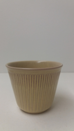 Setje bloempotten in beige gemerkt H v D / Set planters in biege marked H v D