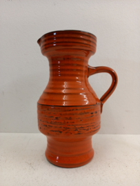 Zware oranje kan L.E. van Oene Hattem  / Heavy orange jug L.E. van Oene Hattem