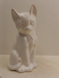 Witte poes 21 centimeter. / White pussycat 8.26 inch.