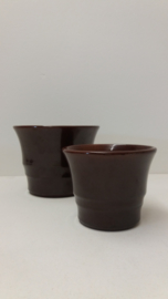 Bloempotjes bruin 2111 gemerkt 0 - 00 / Planters in brown 2111 marked 0 - 00