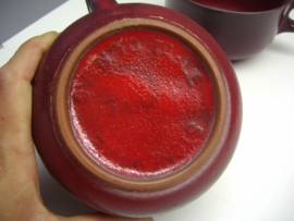 2 soepkommen in donker rood / 2 soupbowls in dark red