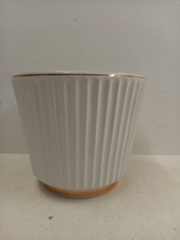 Frankton witte bloempot met messing rand / Frankton white flower pot with brass rim