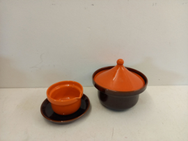 Potterie Huizen sauskom bruin oranje / Huizen Ceramics sauce bowl brown orange