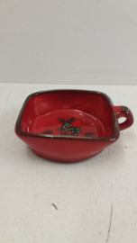 Rood schaaltje met een hertje / Red dish with a deer