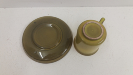 Gele groene kop en schotel  / Yellow green cup and saucer