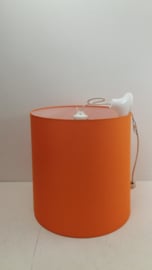 Oranje lamp met stoffen kap / Orange lamp with fabric shade