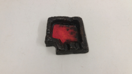 Zwarte asbak rood gevlamde binnenkant / Black ashtray glaced red  inside