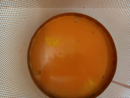 Oranje prullenbak metaal 34,5 cm. / Orange trash can metal 34.5 cm.