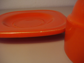 Oranje kop en schotel vierkant  / Orang cup and saucer square