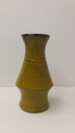 Zware groene vaas van Speck potterie?  / Heavy green vase by Speck pottery?