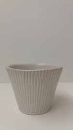 Bloempotje in wit  met ribbel gemerkt 0 / Planter in white with rib marked 0