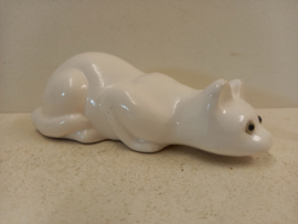 Mooi keramiek wit poesje 18 cm. / Beautiful ceramic white cat 7.08 inch.