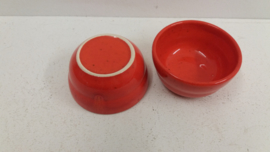 Mooie oranje schaaltjes 7.5 cm. /  Nice orange bowls 2.9 inch.