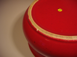 Mooie Po als plantenbak in rood / Beautiful Po as a planter in rood