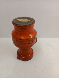 Zware oranje kan L.E. van Oene Hattem  / Heavy orange jug L.E. van Oene Hattem