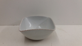 Mooie plantschaal in wit 21.5 cm. / Nice planter bowl in white 8.4 inch.