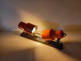 Oranje tafellampje met stoffen kap / Orange little table lamp with fabric shade