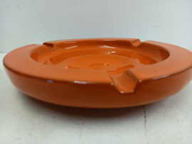 Hofra keramiek asbak in oranje / Hofra  ashtray in orange ceramics