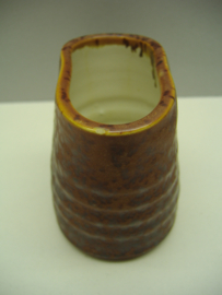 Ravelli vaasje met sticker 8 x 4 cm.  / Ravelli little vase with sticker 3.1 x 1.6 inch.