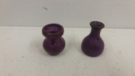 Kleine paarse vaasjes fatlava 4 en 3  cm. / Small purple vases fatlava 1.57 and  1.18inch.