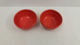 Mooie oranje schaaltjes 7.5 cm. /  Nice orange bowls 2.9 inch.