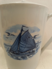 Bavaria koffie of theepot met scheepsafbeelding / Bavaria coffee or teapot with ship image