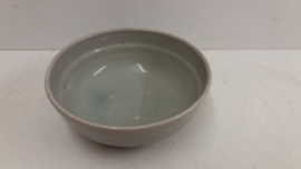 Plantschaal in grijs gemerkt Adco 7 x 18 cm. / Planting bowl in gray marked 2.75 x 7.08 inchAdco
