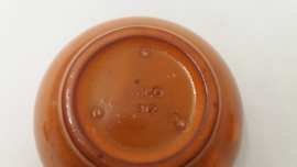 Setje asbakken in oranje glazuur  / Set ashtrays in orange glace