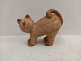Mooi bruin poesje 10 cm. / Nice brown pussy 3.9 inch.