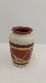 Sawa? klein vaasje in bruin met witte lijnen / Sawa? little vase in brown with white lines