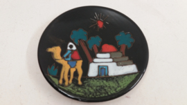 Tunesisch wandbord met een man 18 cm. / Tunisian wall plate with a man 7.1 inch.