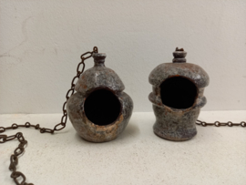 2 Hangpotjes gemerkt Avs ?? / 2 Hanging planters marked Avs ??