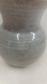 West-raven vaas in grijs nr. 902  / West-raven vase in gray nr. 902