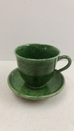 Groen gespikkelde kop en schotel   / Green spotted cup and saucer