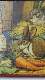 Jig-saw puzzel met konijnen 21 x 28.5 cm. / Jig-saw puzzle with rabits 8.2 x 11.2