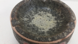 Strehla asbak met fatlava en oranje / Strehla ashtray with fatlava and orange