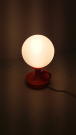 Mooi klein knijp lampje met bruine voet / Beautiful little stick lamp with brown holder